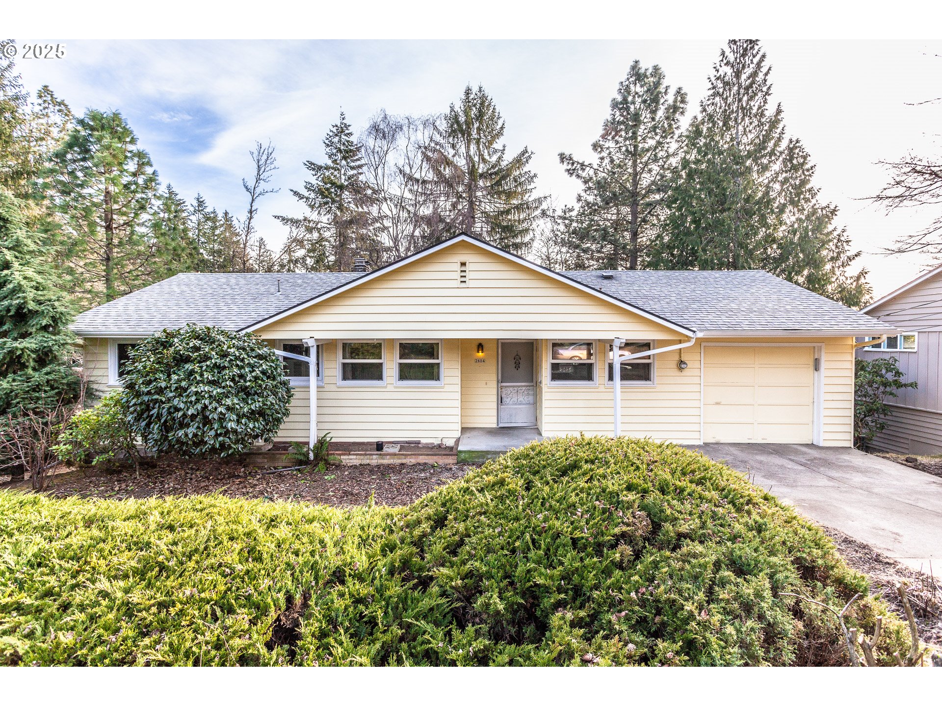2604 Southwest Mitchell Court Portland, OR 97239 - Photo 1 of 31 Gallery Image 1
