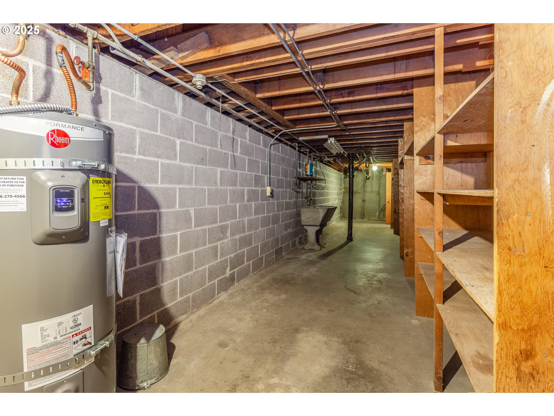2604 Southwest Mitchell Court Portland, OR 97239 - Photo 24 of 31 Gallery Image 24