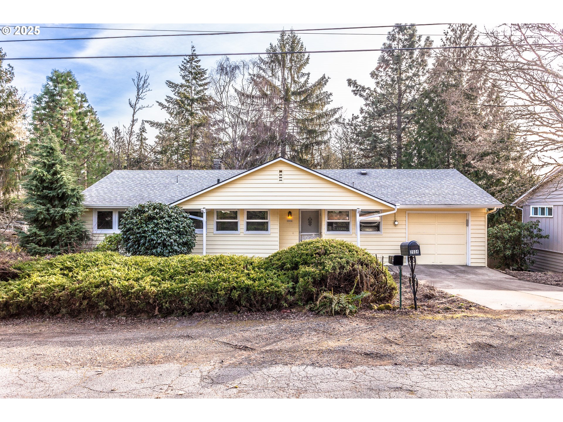 2604 Southwest Mitchell Court Portland, OR 97239 - Photo 28 of 31 Gallery Image 28