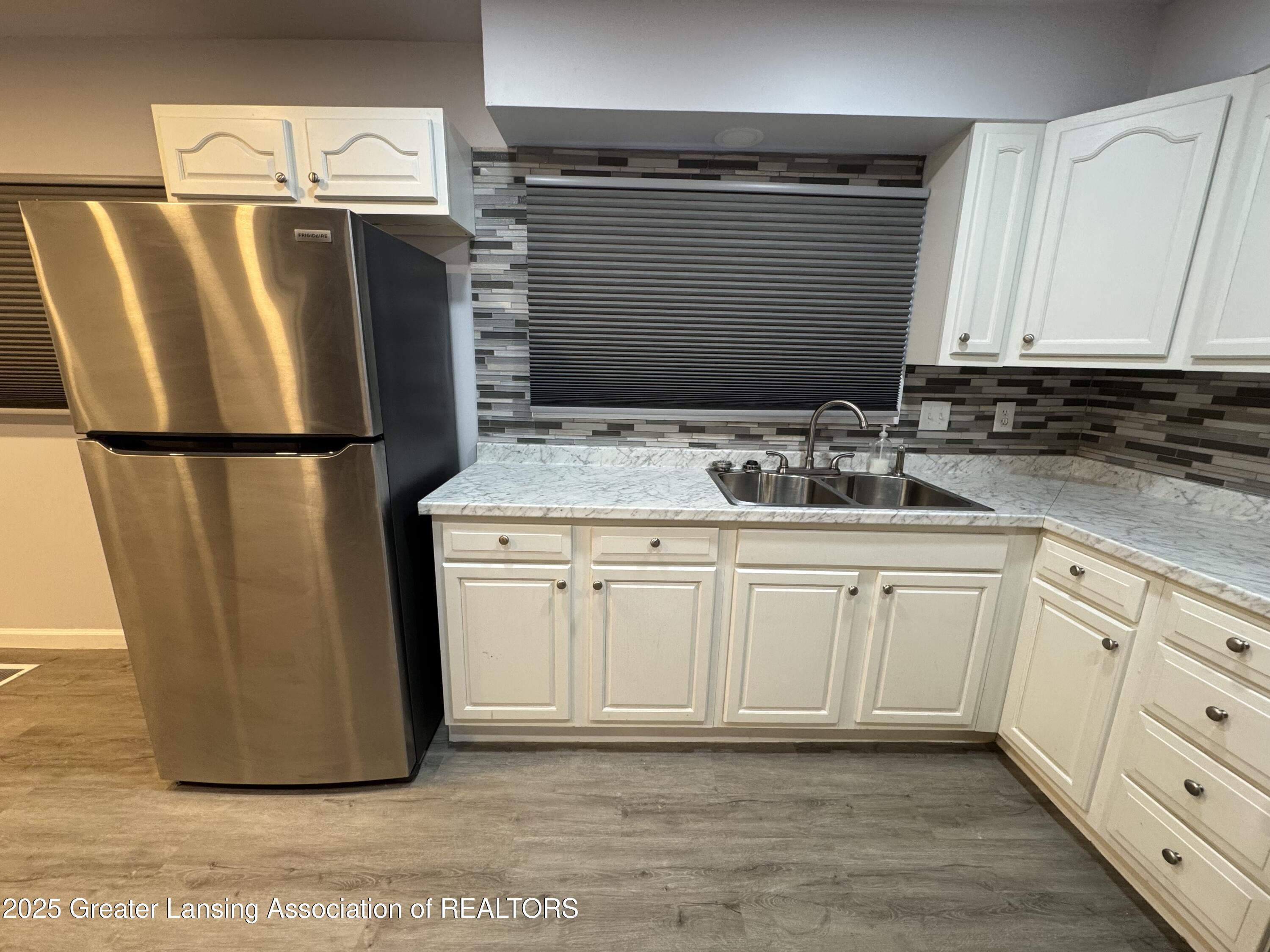 6819 Richard Road Lansing, MI 48911 - Photo 7 of 23 IMG_6851