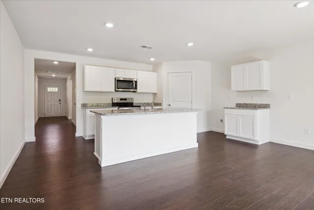 $336,560 | 192 North Blissful Mdws Drive, Harriman, TN 37748