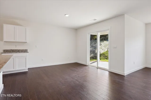 $336,560 | 192 North Blissful Mdws Drive, Harriman, TN 37748