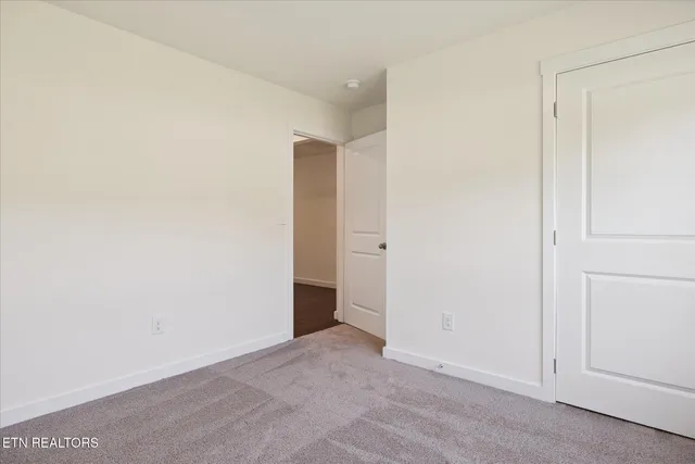 $336,560 | 192 North Blissful Mdws Drive, Harriman, TN 37748