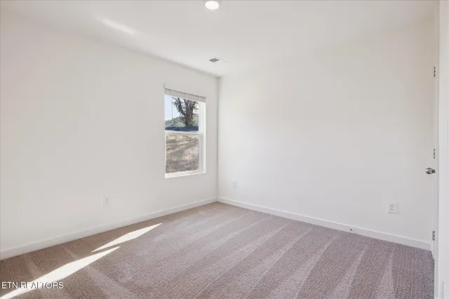 $336,560 | 192 North Blissful Mdws Drive, Harriman, TN 37748