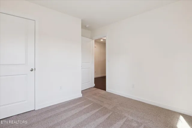 $336,560 | 192 North Blissful Mdws Drive, Harriman, TN 37748