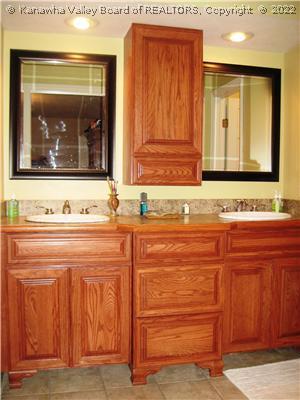 5308 Stoneybrook Road Charleston, WV 25313 - Photo 8 of 8 Master Bath/Spa.