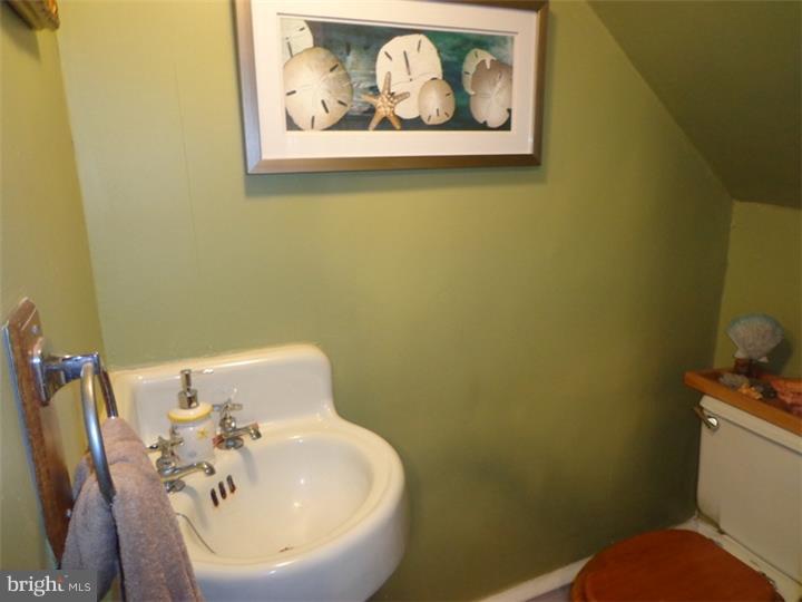 1132 Collings Road Camden, NJ 08104 - Photo 3 of 6 Bathroom