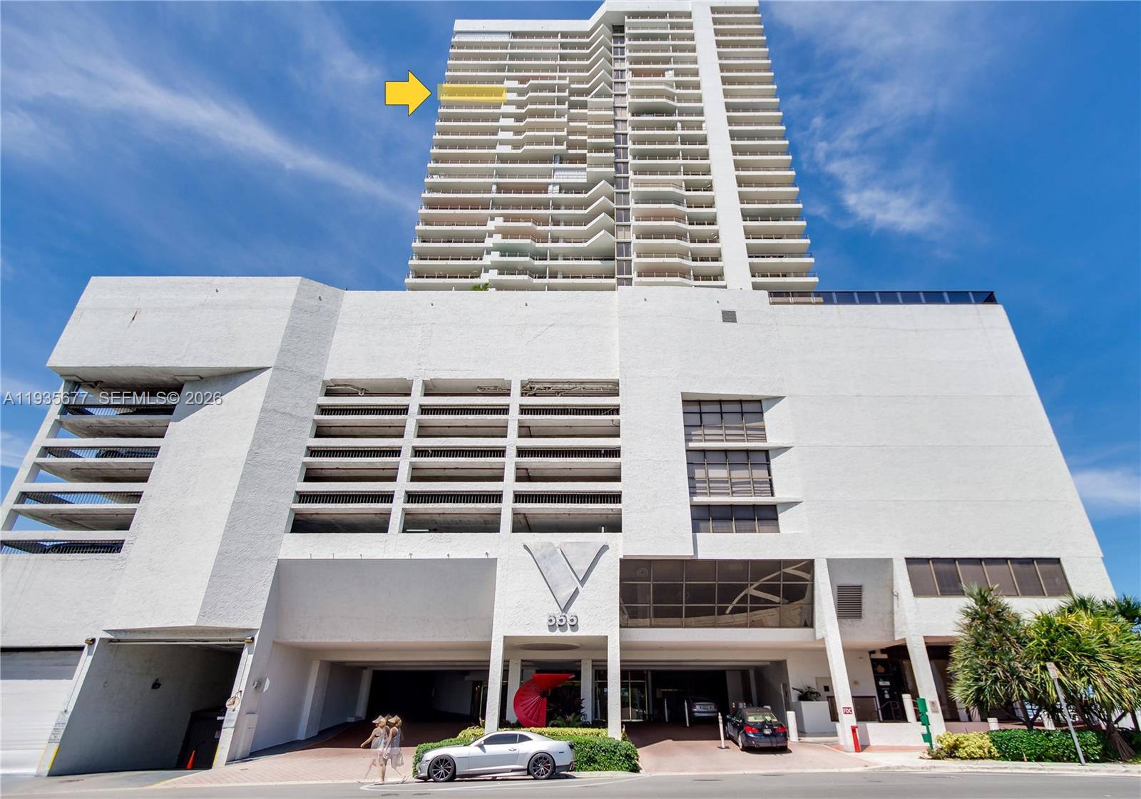 555 Northeast 15th Street, Unit 30H Miami, FL 33132 - Photo 28 of 39 a front view of a building with street view