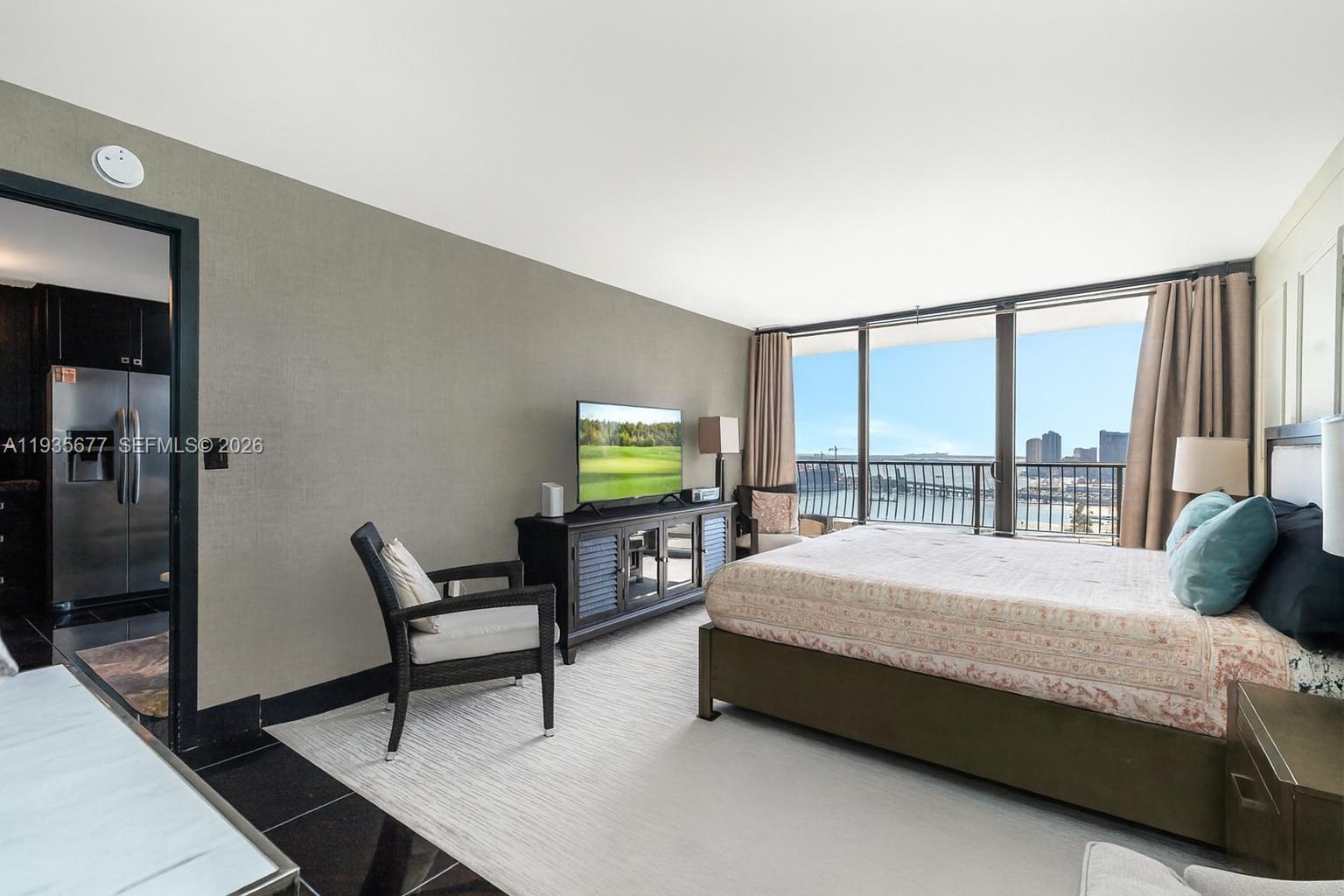 555 Northeast 15th Street, Unit 30H Miami, FL 33132 - Photo 8 of 39