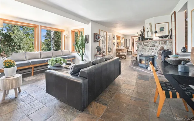 a picture of a floor plan