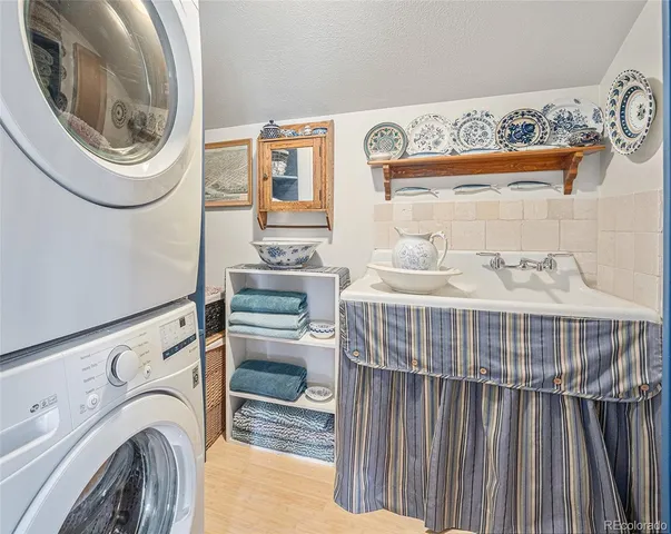 $912,000 | 19411 Highway 119, Black Hawk, CO 80422