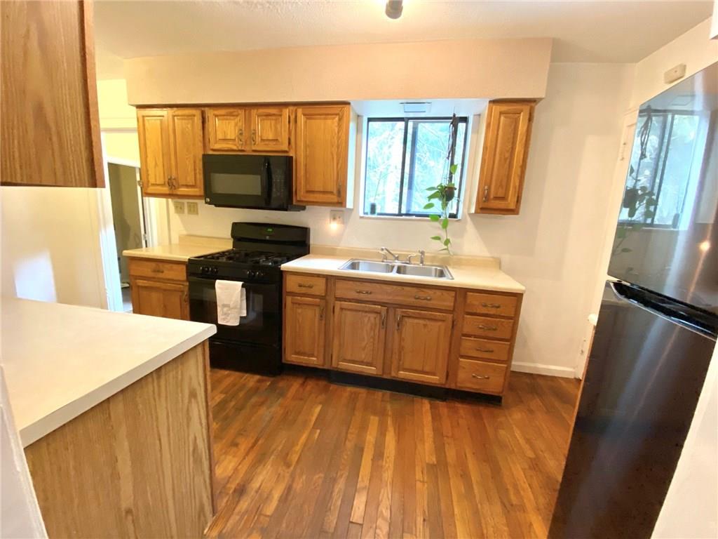 245 Lipp Avenue Pittsburgh, PA 15229 - Photo 12 of 25