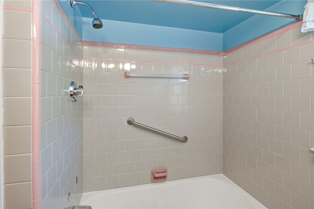 15 Valley View Drive Cumberland, RI 02864 - Photo 18 of 41