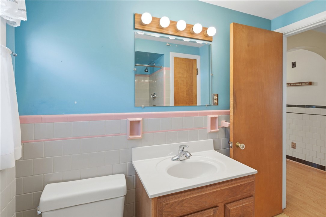 15 Valley View Drive Cumberland, RI 02864 - Photo 19 of 41