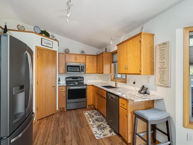 $474,900 | 9106 Dunbar Knoll North, Brooklyn Park, MN 55443