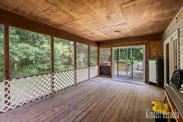 $373,000 | 699 Lincoln Lake Avenue Northeast, Lowell, MI 49331