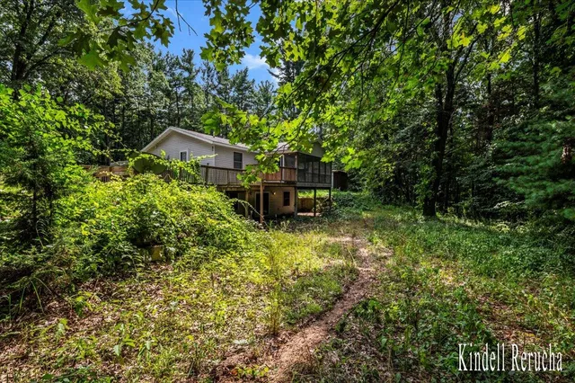 $373,000 | 699 Lincoln Lake Avenue Northeast, Lowell, MI 49331