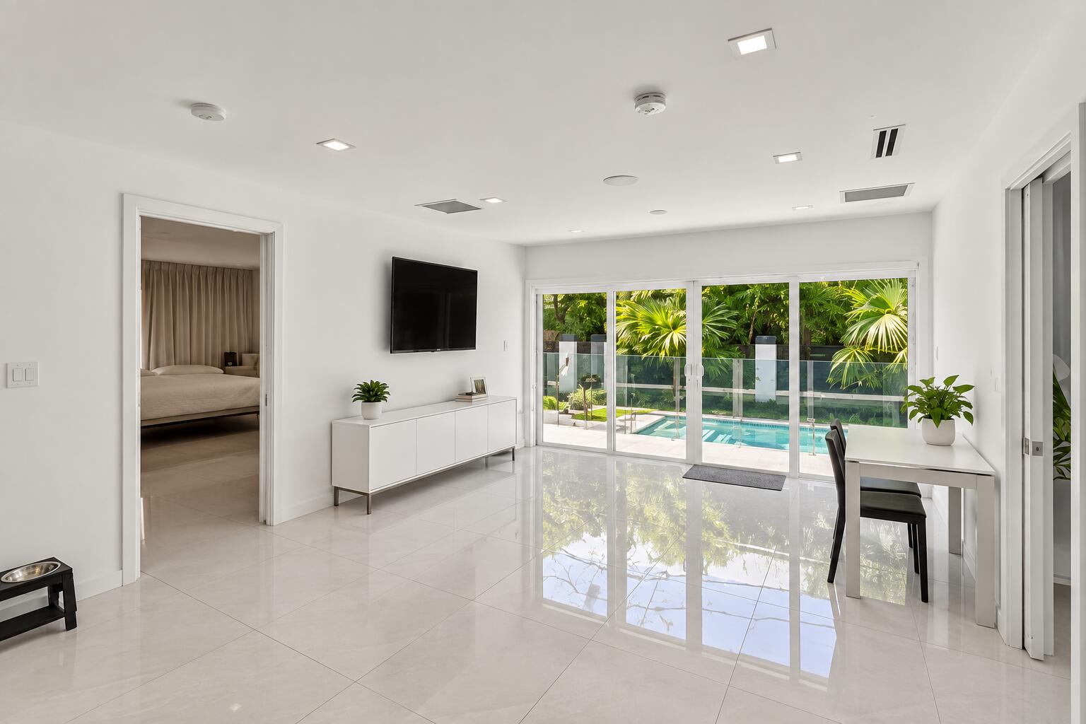 1920 Southwest 32nd Place Miami, FL 33145 - Photo 12 of 31 Family Room
