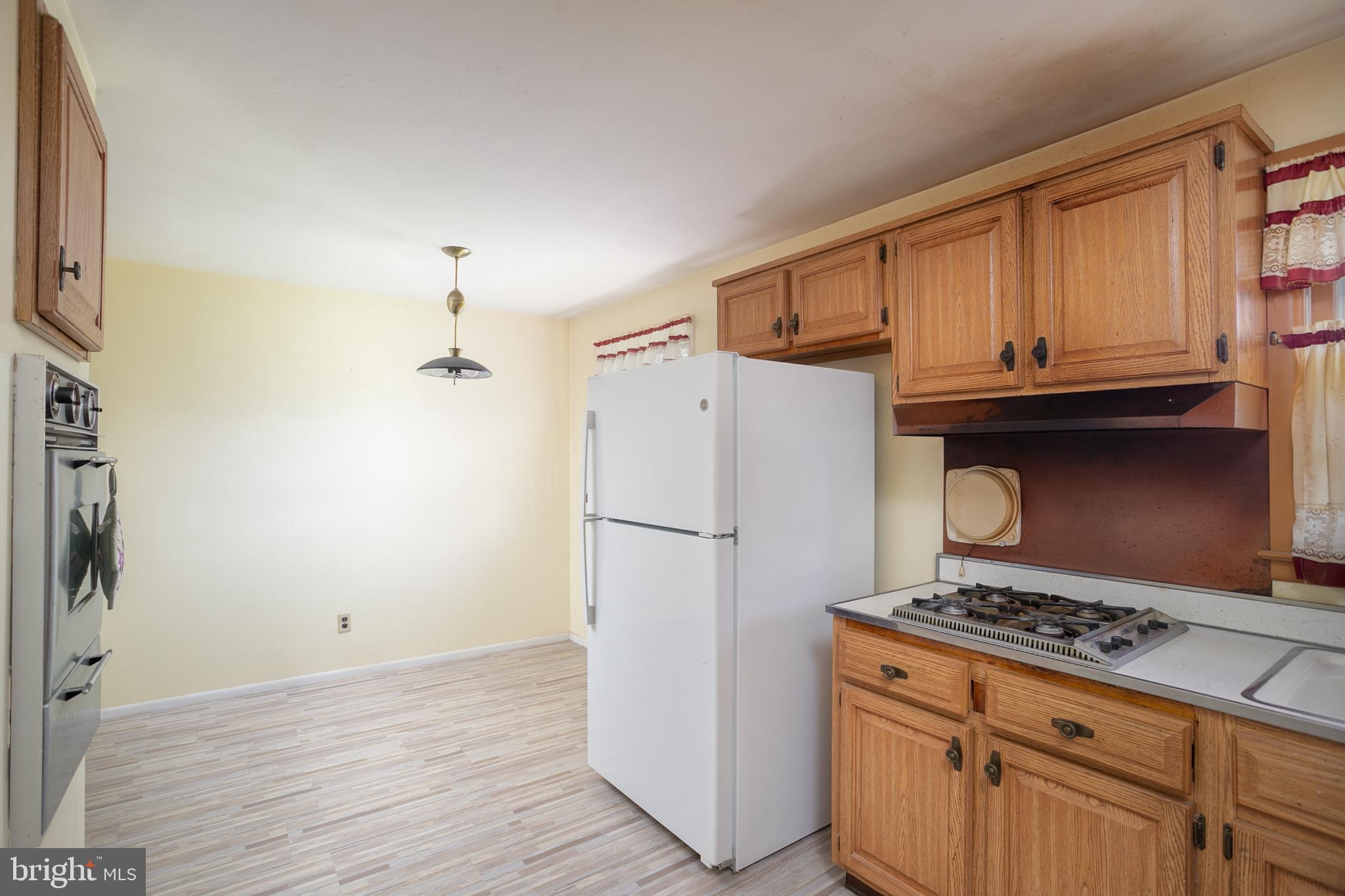 43 Bolton Road Hamilton, NJ 08610 - Photo 11 of 28