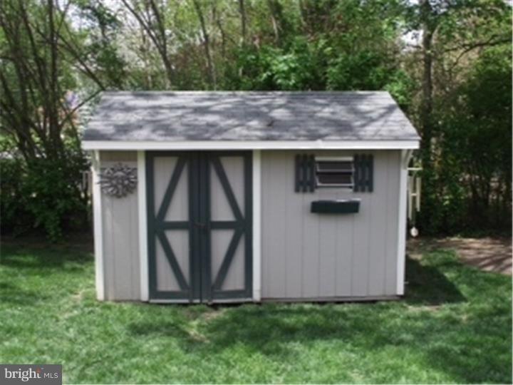 12 Hilton Road Mount Holly, NJ 08060 - Photo 20 of 20 Storage Shed