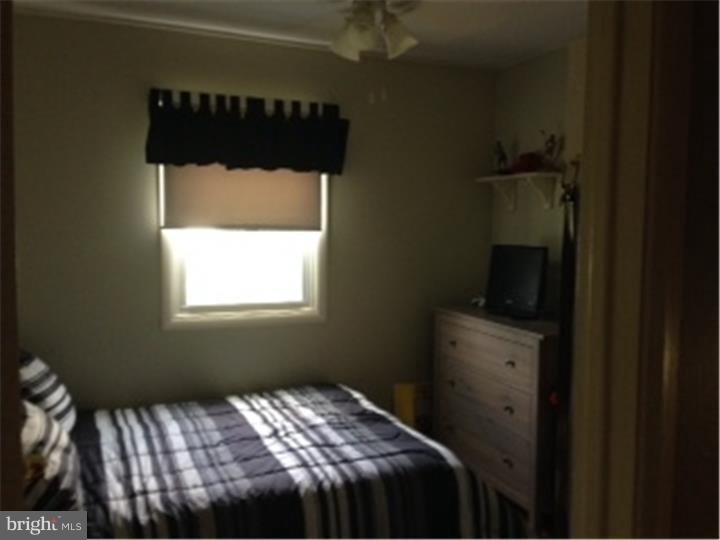 12 Hilton Road Mount Holly, NJ 08060 - Photo 5 of 20 Bedroom 2