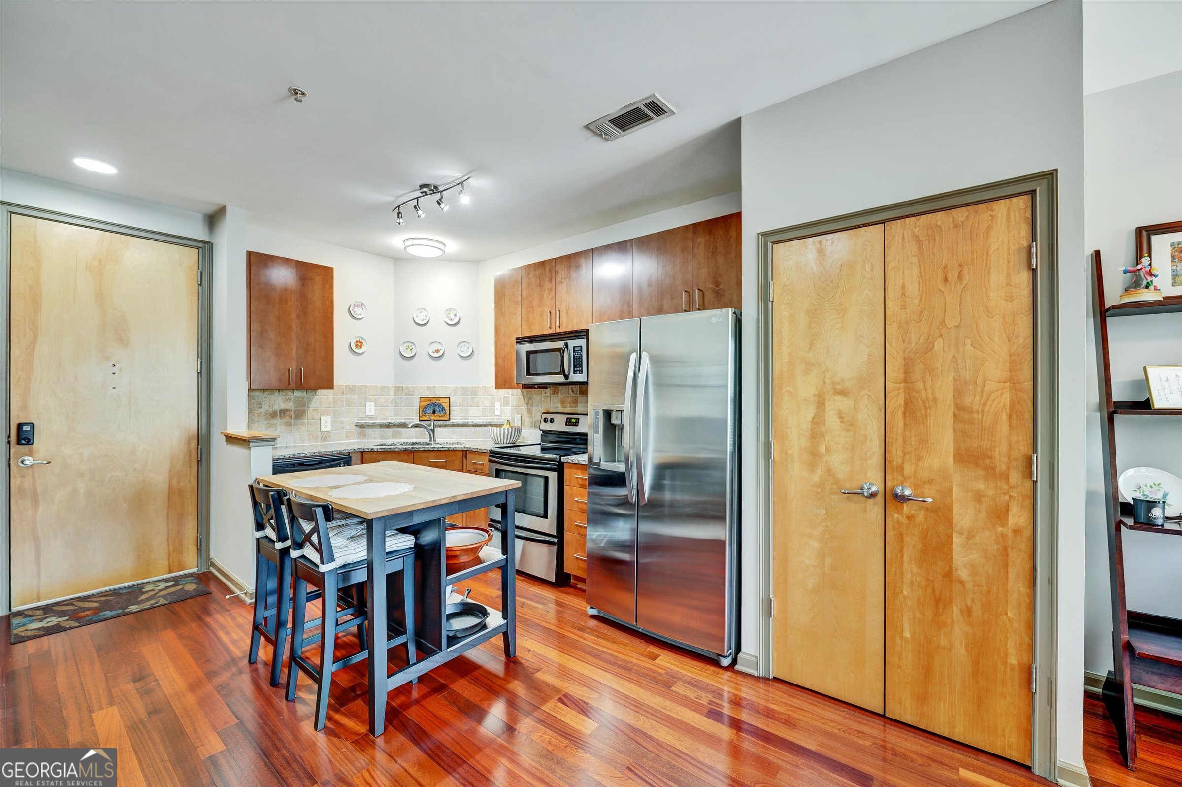 898 Oak Street Southwest, Unit 3318 Atlanta, GA 30310 - Photo 8 of 24