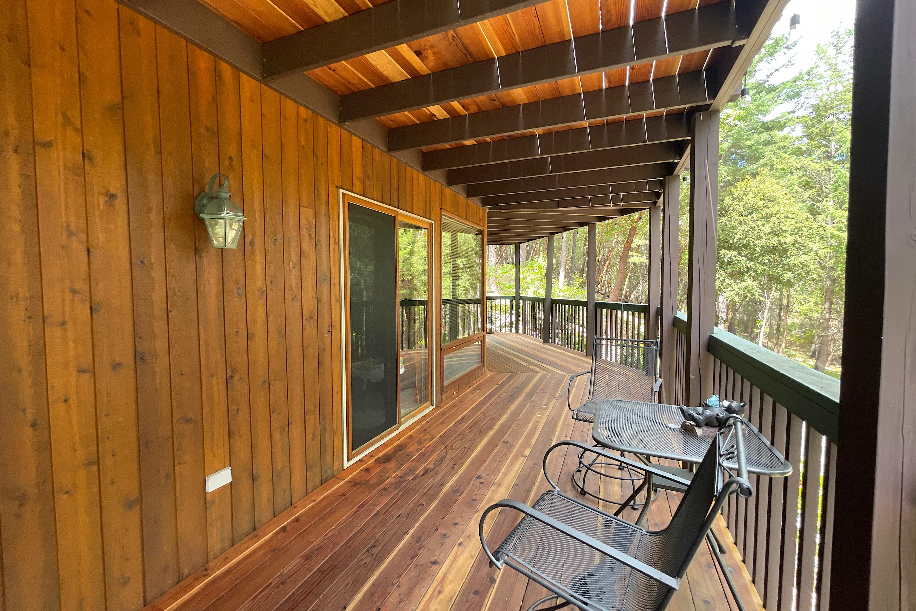 856 Greentree Loop Grants Pass, OR 97527 - Photo 46 of 62 a view of a room with wooden floor and windows