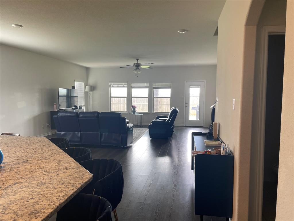 564 Declaration Way Fate, TX 75189 - Photo 4 of 22