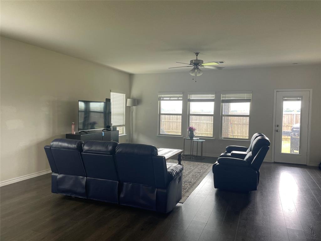 564 Declaration Way Fate, TX 75189 - Photo 7 of 22