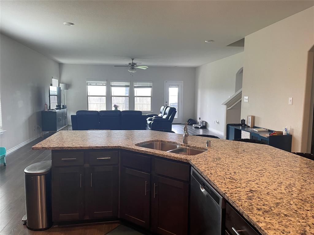 564 Declaration Way Fate, TX 75189 - Photo 9 of 22