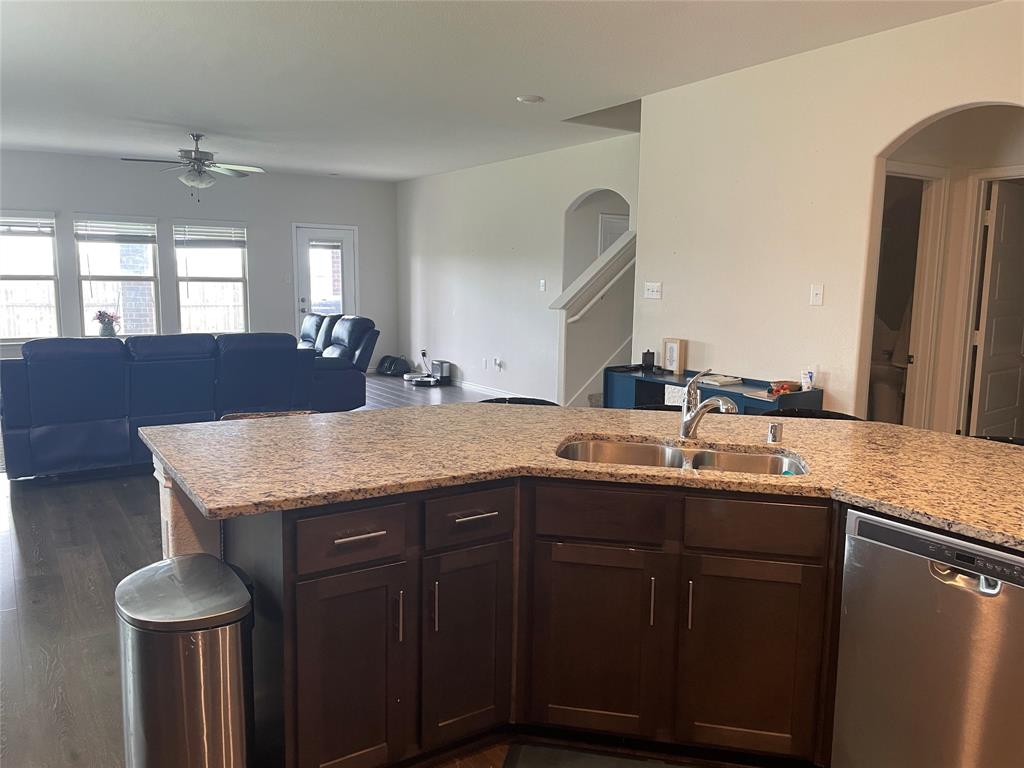 564 Declaration Way Fate, TX 75189 - Photo 10 of 22