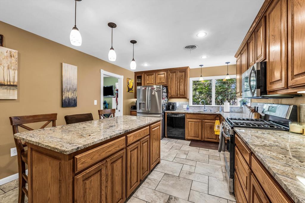 2340 Lake Ridge Circle Waco, TX 76710 - Photo 10 of 32