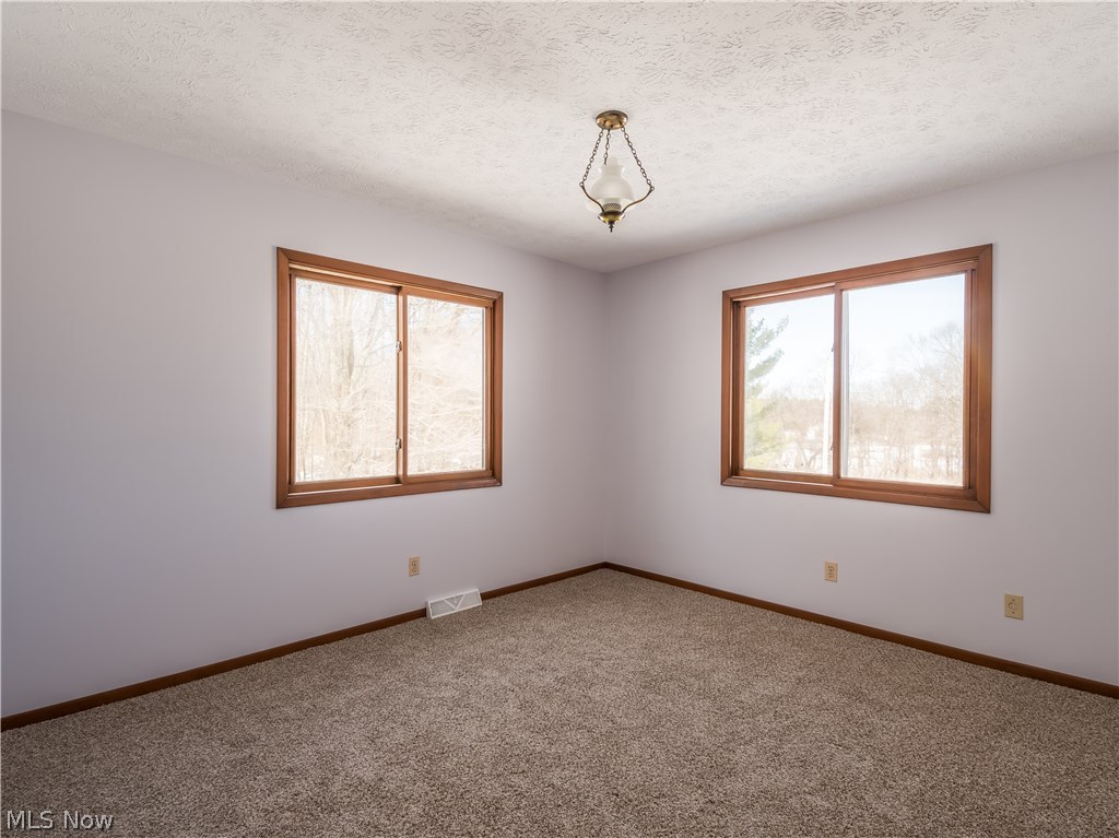 12180 Old State Road Chardon, OH 44024 - Photo 22 of 35