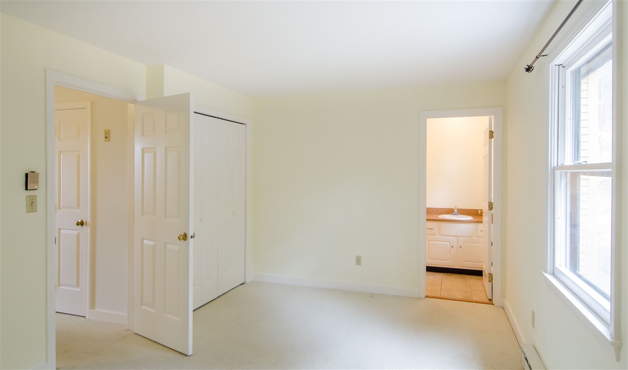 974 Hard Road, Unit 2 Hartford, VT 05059 - Photo 11 of 15 Gallery Image 11