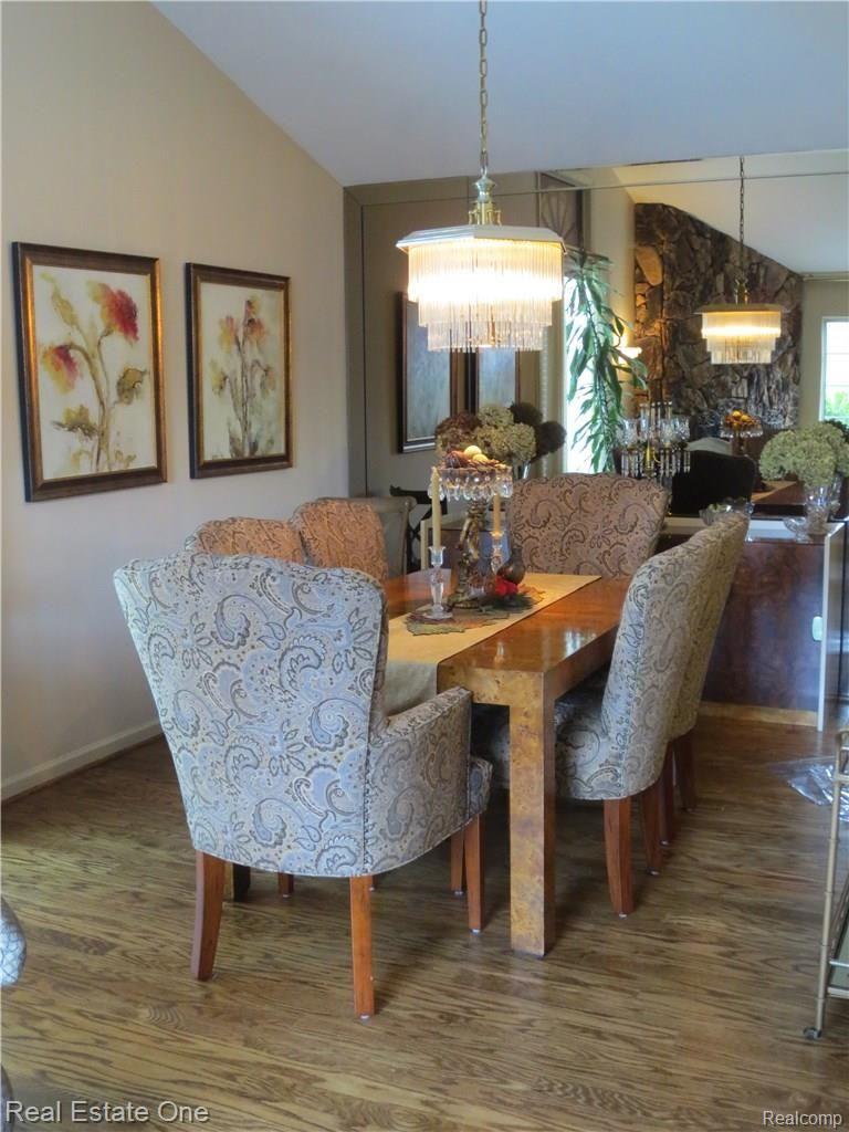 1300 Brook Lane Rochester, MI 48306 - Photo 10 of 27 IMG_0869.JPG