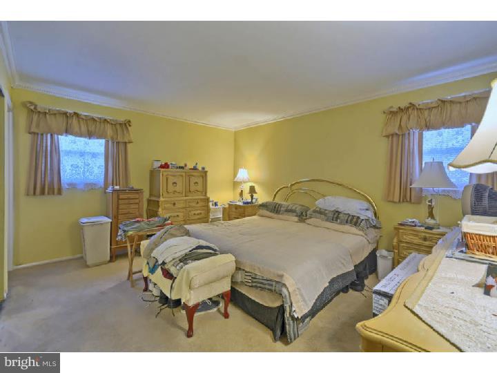 2902 Georgetown Road Cinnaminson, NJ 08077 - Photo 11 of 25 Bedroom - Main