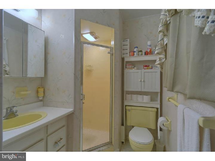 2902 Georgetown Road Cinnaminson, NJ 08077 - Photo 12 of 25 Bathroom