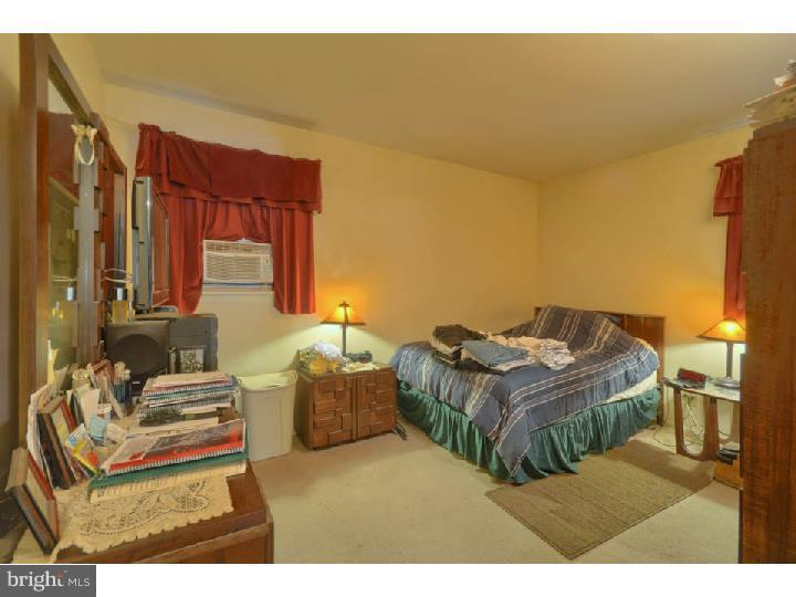 2902 Georgetown Road Cinnaminson, NJ 08077 - Photo 13 of 25 Bedroom 2