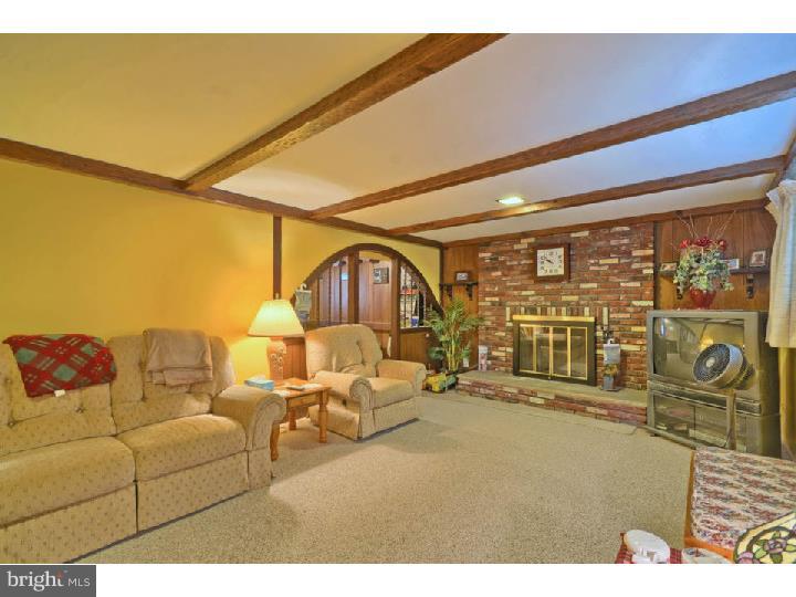 2902 Georgetown Road Cinnaminson, NJ 08077 - Photo 16 of 25 Family Room