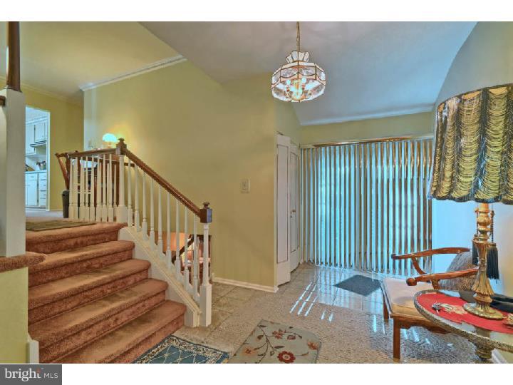 2902 Georgetown Road Cinnaminson, NJ 08077 - Photo 3 of 25 Foyer