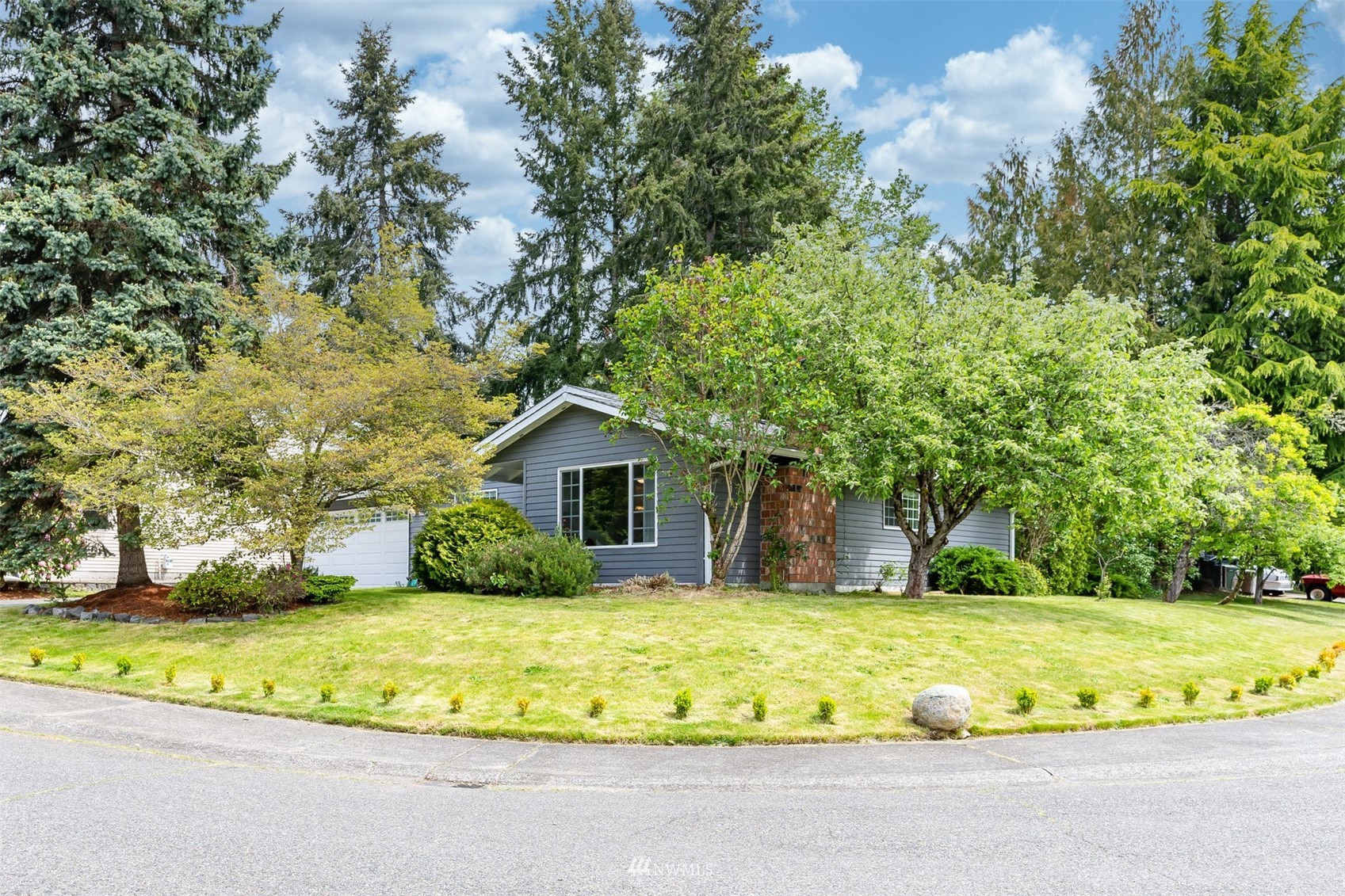19528 145th Avenue Southeast Renton, WA 98058 - Photo 1 of 22 Gallery Image 1