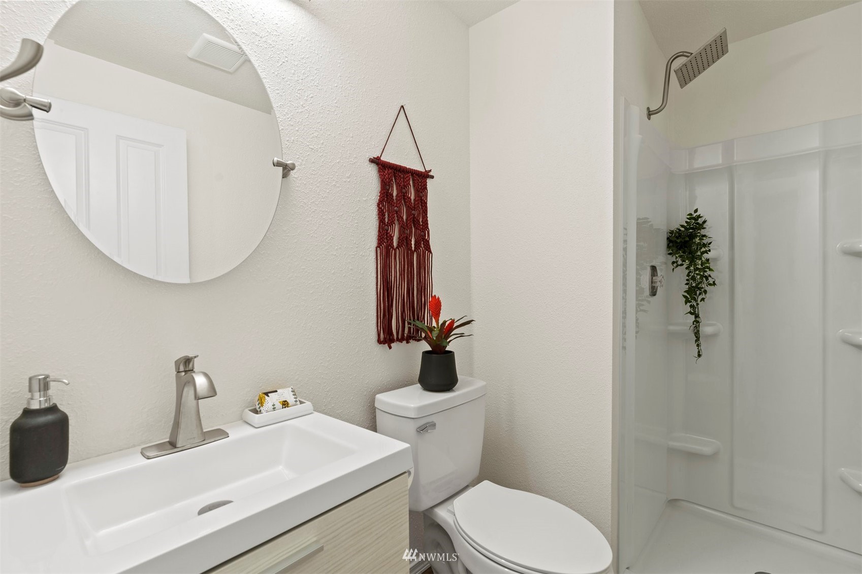 19528 145th Avenue Southeast Renton, WA 98058 - Photo 15 of 22 Gallery Image 15