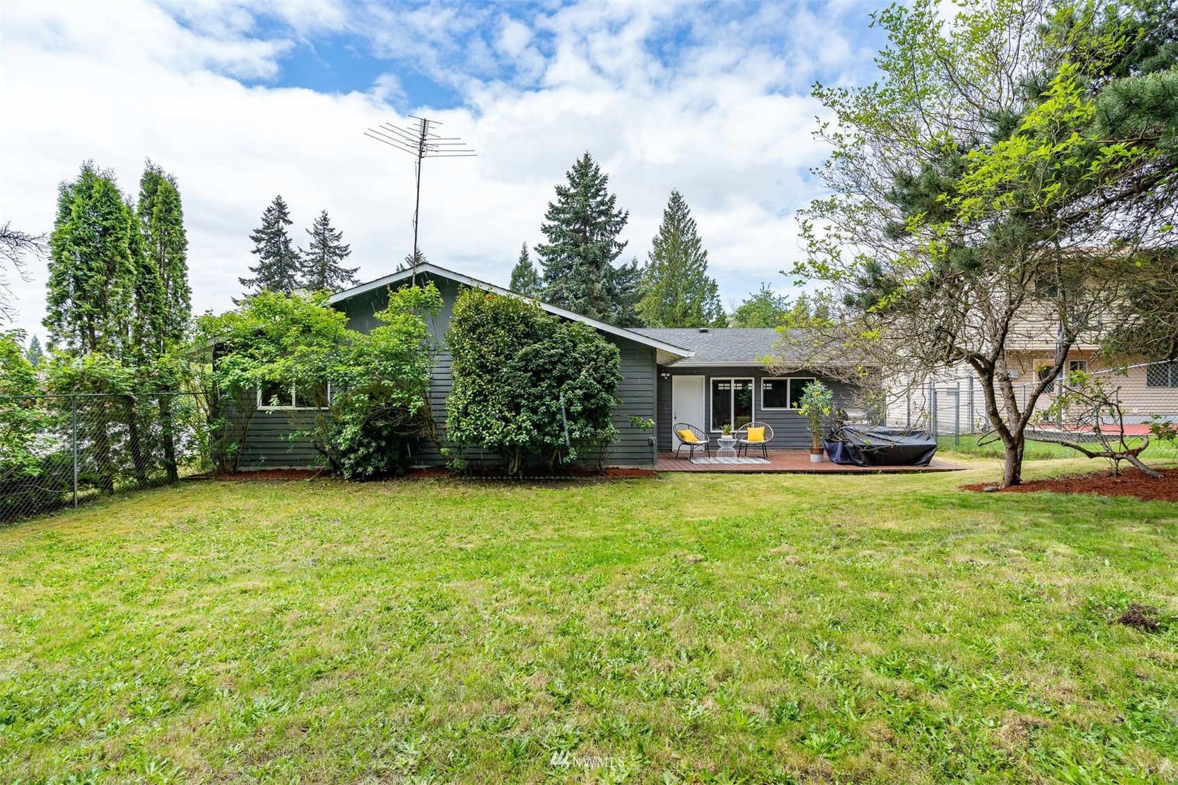 19528 145th Avenue Southeast Renton, WA 98058 - Photo 21 of 22 Gallery Image 21