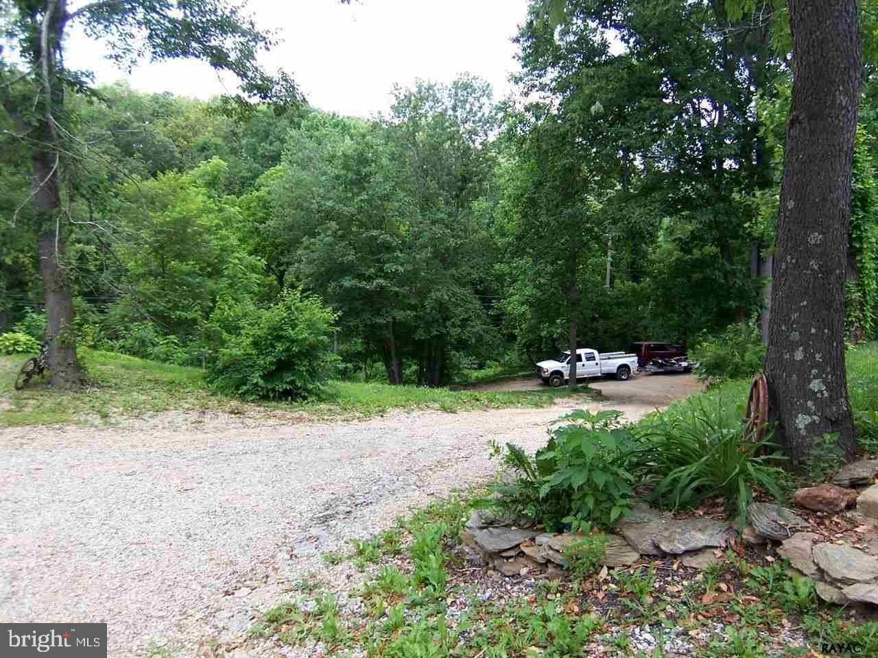 15225 Laurel Road Felton, PA 17322 - Photo 4 of 32