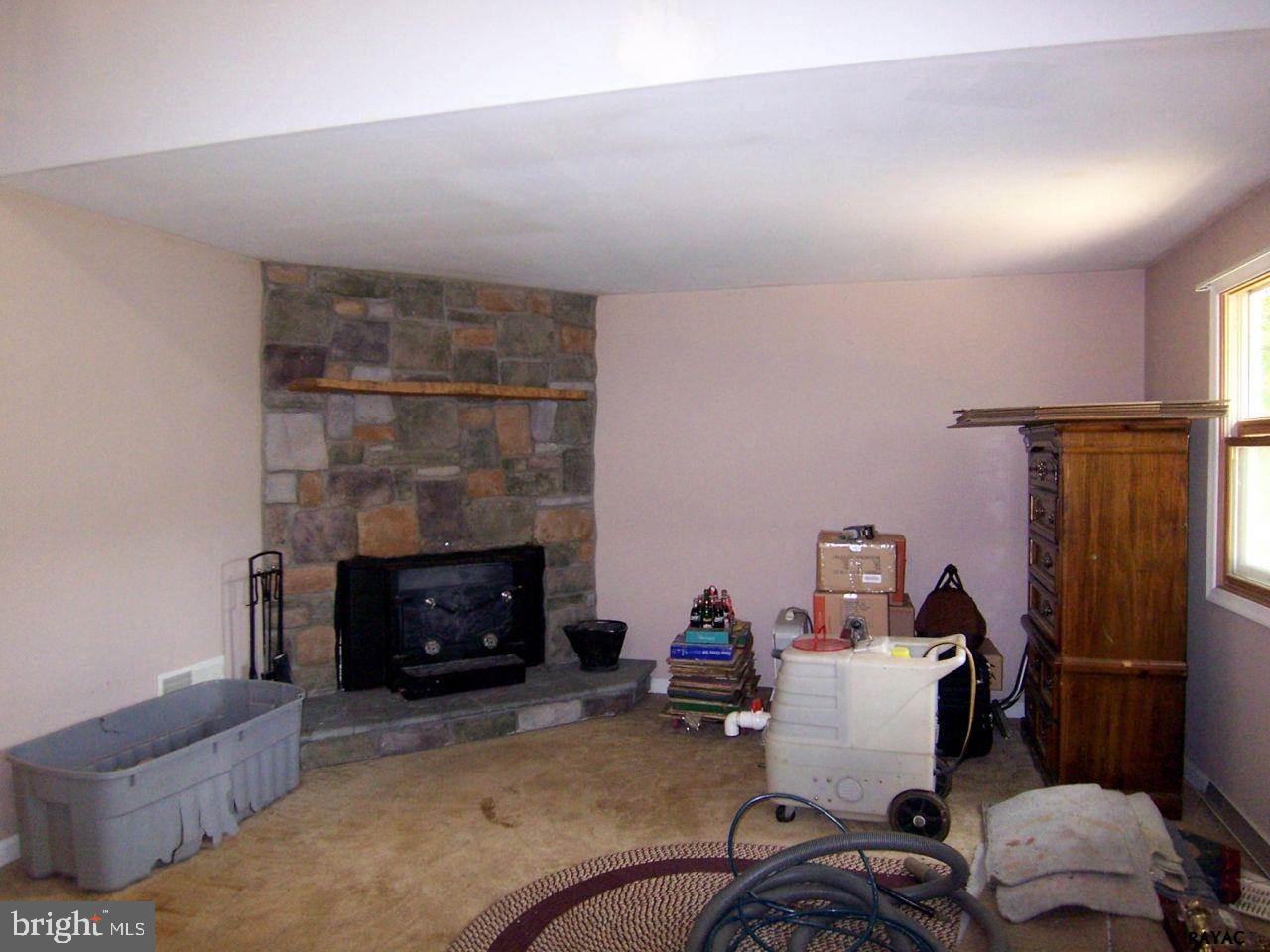 15225 Laurel Road Felton, PA 17322 - Photo 9 of 32