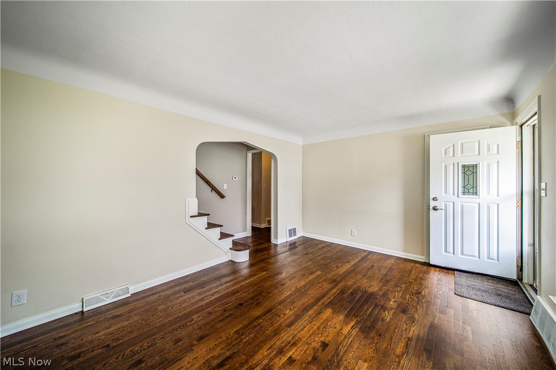 28971 Barjode Road Willowick, OH 44095 - Photo 8 of 36