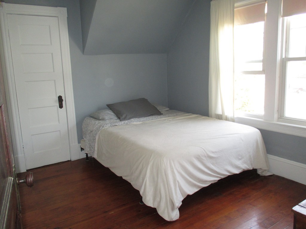 26 Spencer Street Springfield, MA 01118 - Photo 17 of 27 Gallery Image 17