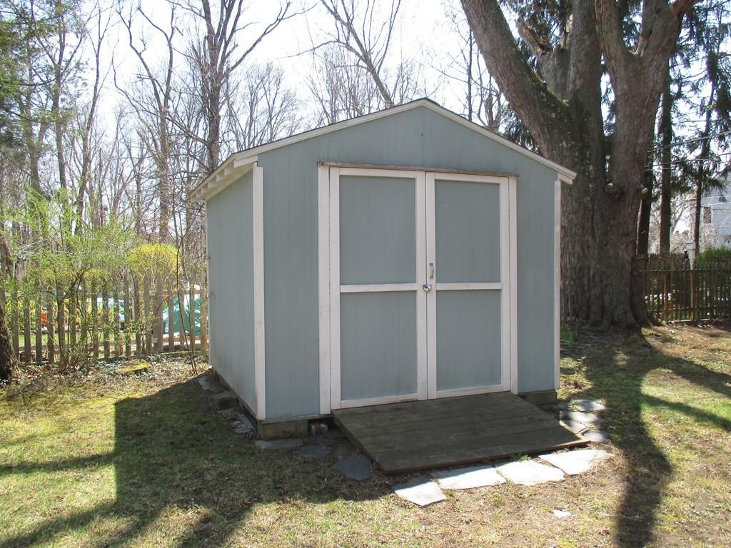 26 Spencer Street Springfield, MA 01118 - Photo 25 of 27 Gallery Image 25