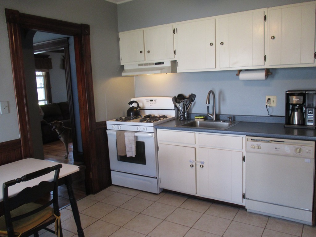 26 Spencer Street Springfield, MA 01118 - Photo 7 of 27 Gallery Image 7