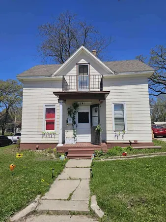 $110,000 | 301 4th Avenue Northeast, Waseca, MN 56093